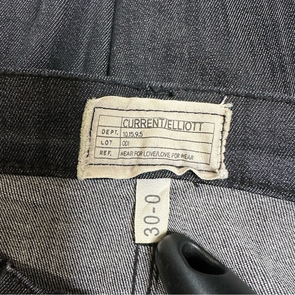 Current Elliot The Stiletto Gray Wash Raw Hem Jeans - Picture 13 of 16